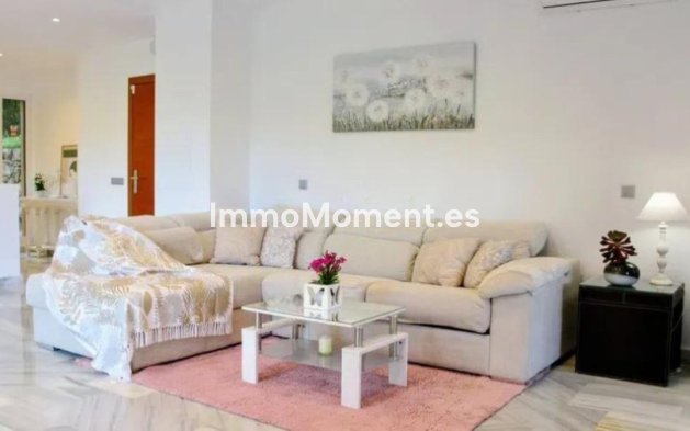 Reventa - Villa independiente - Estepona  - Estepona Centro