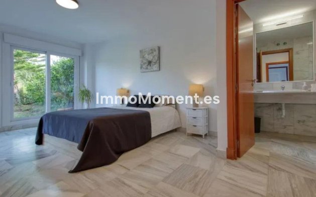 Reventa - Villa independiente - Estepona  - Estepona Centro