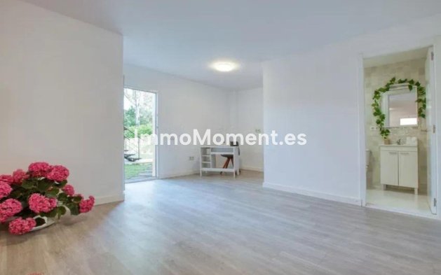 Reventa - Villa independiente - Estepona  - Estepona Centro