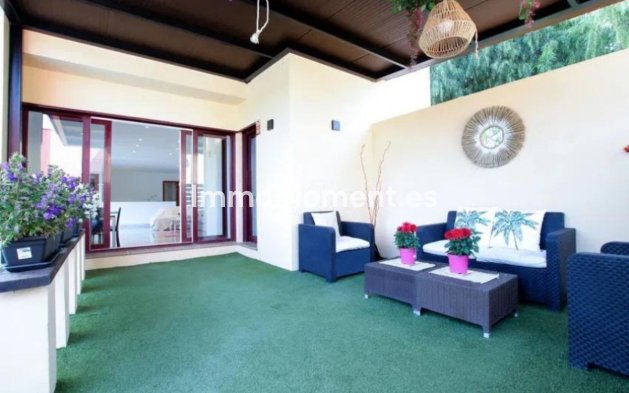 Reventa - Villa independiente - Estepona  - Estepona Centro