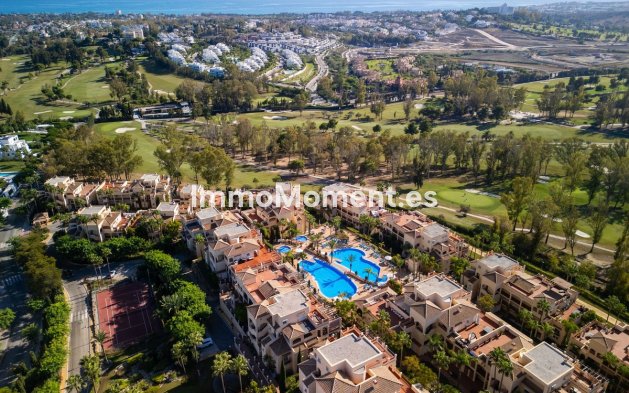 Revente - Appartement - Estepona  - Atalaya