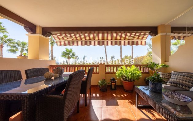 Revente - Appartement - Estepona  - Atalaya