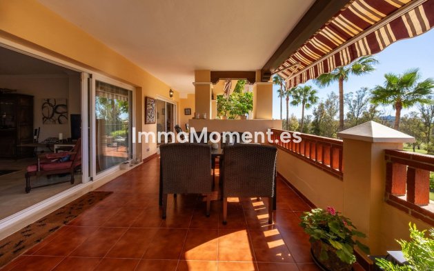 Revente - Appartement - Estepona  - Atalaya