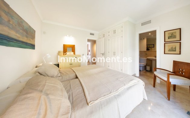 Revente - Appartement - Estepona  - Atalaya