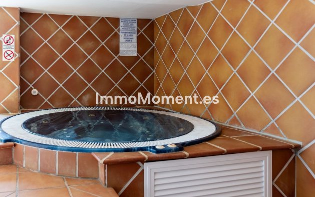 Revente - Appartement - Estepona  - Atalaya