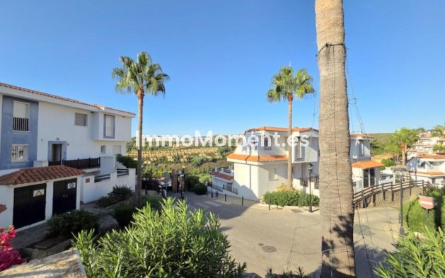 Resale - Apartment - Manilva - La Duquesa