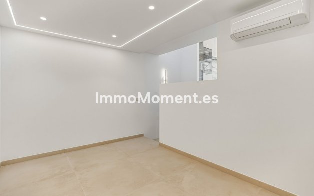 Resale - Townhouse - Marbella - Altos de los Monteros
