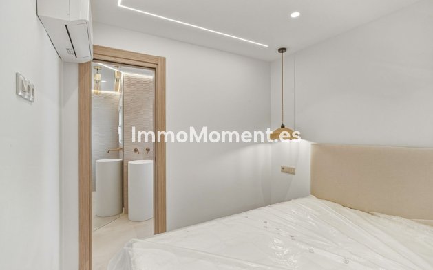 Resale - Townhouse - Marbella - Altos de los Monteros