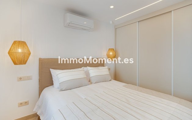 Resale - Townhouse - Marbella - Altos de los Monteros
