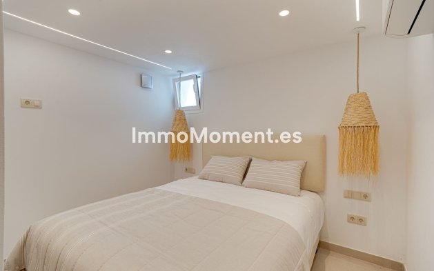 Resale - Townhouse - Marbella - Altos de los Monteros