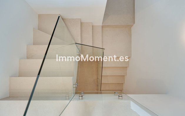 Resale - Townhouse - Marbella - Altos de los Monteros