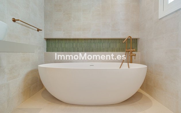 Resale - Townhouse - Marbella - Altos de los Monteros