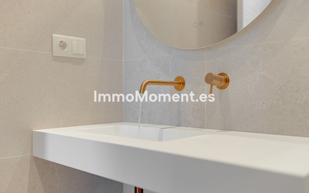 Resale - Townhouse - Marbella - Altos de los Monteros