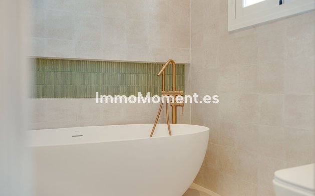 Resale - Townhouse - Marbella - Altos de los Monteros