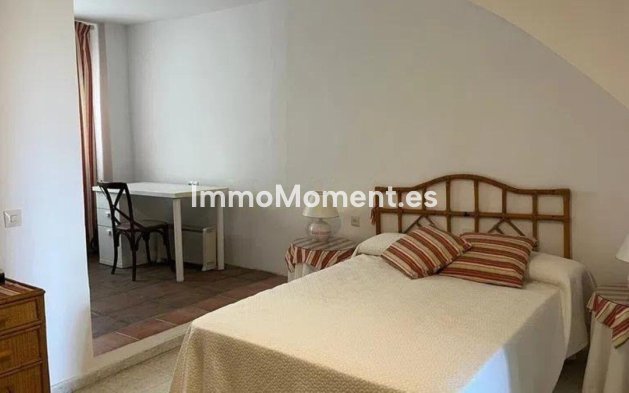Bestaande woning - Rijtjeshuis - Estepona  - Estepona Centro