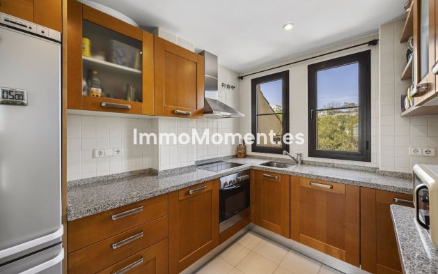 Resale - Apartment - Benahavís - Los Arqueros