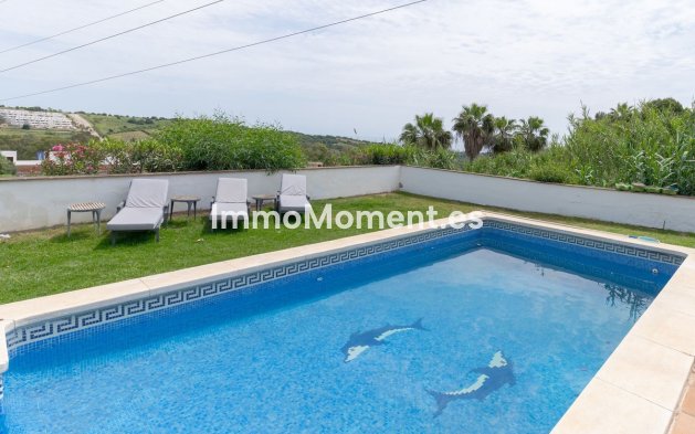 Reventa - Villa independiente - Estepona  - Estepona Centro