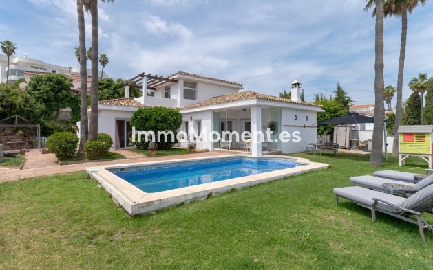 Reventa - Villa independiente - Estepona  - Estepona Centro