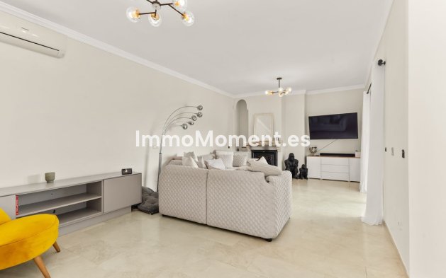 Reventa - Villa independiente - Estepona  - Estepona Centro