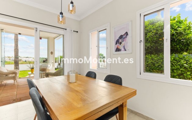 Reventa - Villa independiente - Estepona  - Estepona Centro