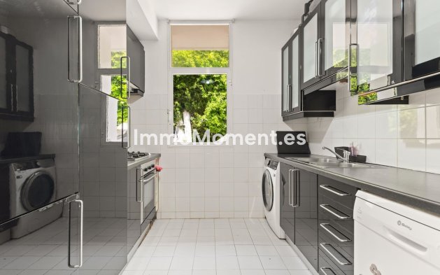 Reventa - Villa independiente - Estepona  - Estepona Centro
