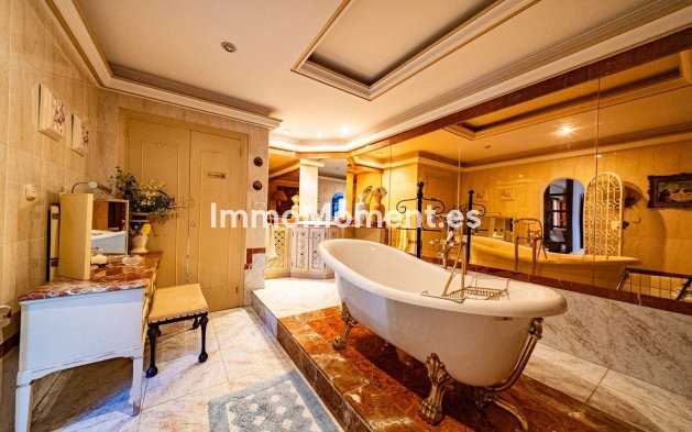 Resale - Detached villa - Inland  - Alhaurín de la Torre