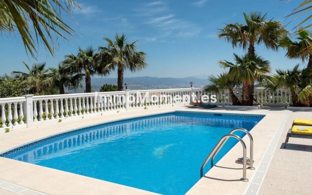 Resale - Detached villa - Inland  - Alhaurín de la Torre