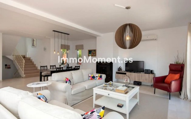 Resale - Detached villa - Inland  - Alhaurín de la Torre