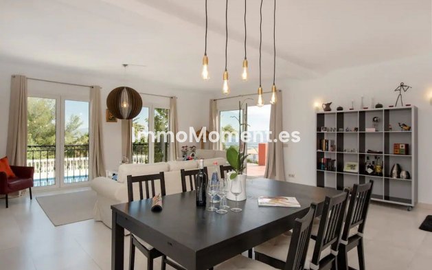 Resale - Detached villa - Inland  - Alhaurín de la Torre