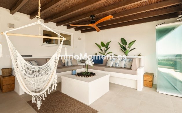 Reventa - Villa independiente - Estepona  - Estepona Centro