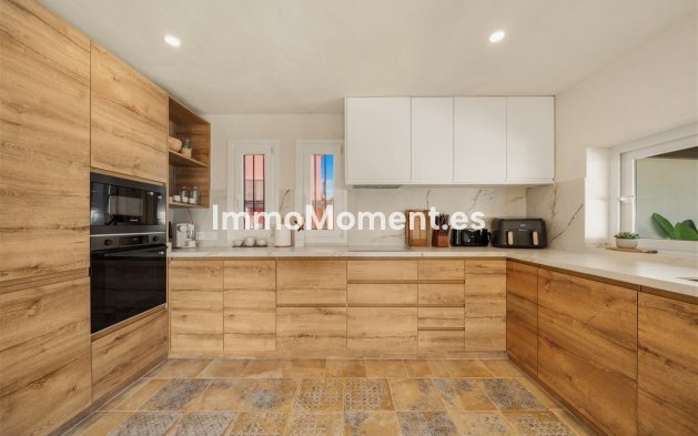 Reventa - Villa independiente - Estepona  - Estepona Centro