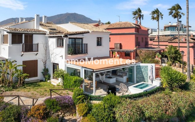 Reventa - Villa independiente - Estepona  - Estepona Centro