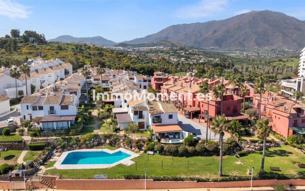 Reventa - Villa independiente - Estepona  - Estepona Centro