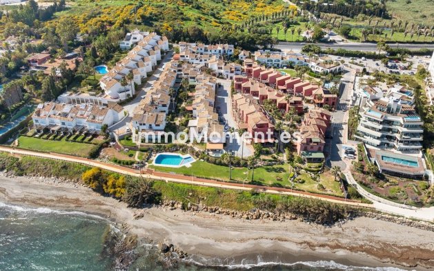 Reventa - Villa independiente - Estepona  - Estepona Centro