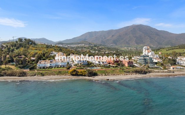 Reventa - Villa independiente - Estepona  - Estepona Centro