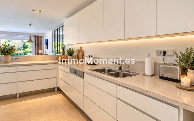 Resale - Townhouse - Marbella - Nueva Andalucía