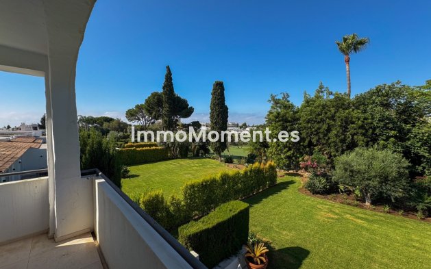 Resale - Townhouse - Marbella - Nueva Andalucía