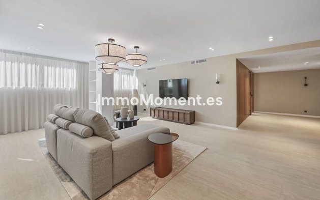 Bestaande woning - Vrijstaande villa - Benalmadena - Benalmadena Centro