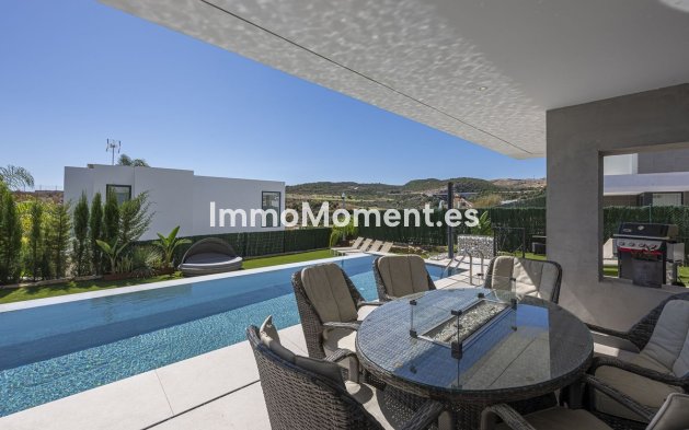 Reventa - Villa independiente - Estepona  - Valle Romano
