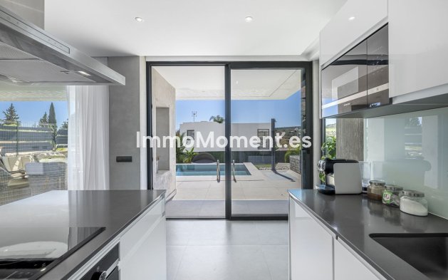 Reventa - Villa independiente - Estepona  - Valle Romano