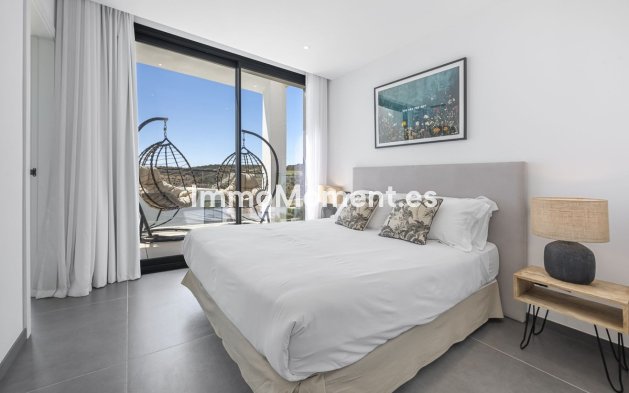 Reventa - Villa independiente - Estepona  - Valle Romano