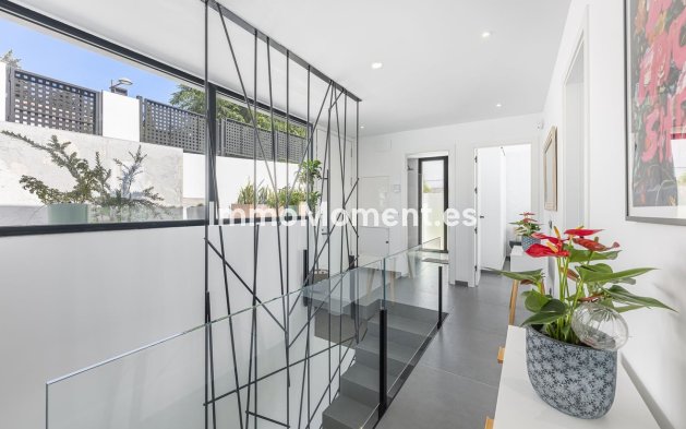 Reventa - Villa independiente - Estepona  - Valle Romano