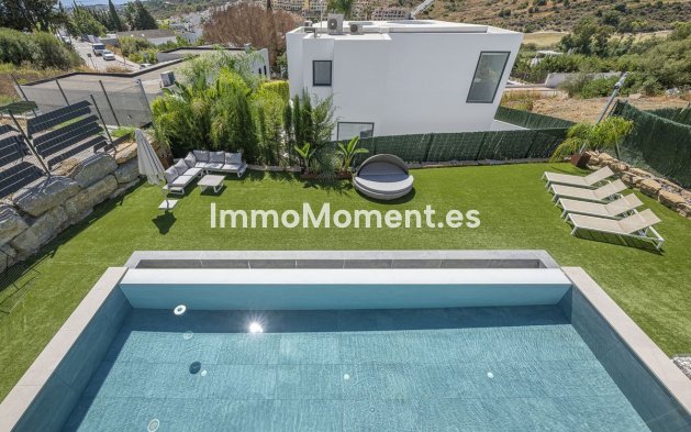 Reventa - Villa independiente - Estepona  - Valle Romano
