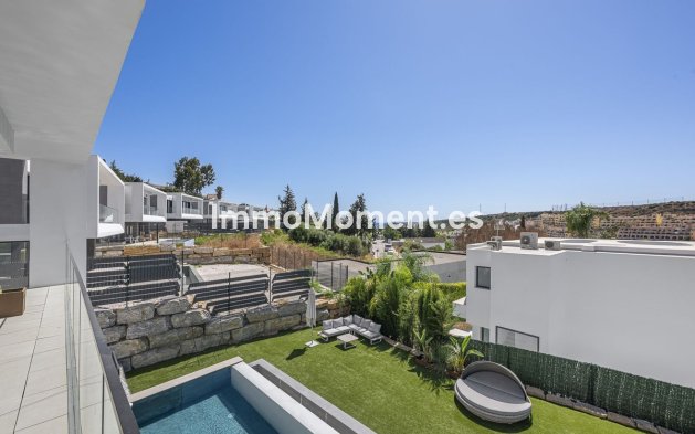 Reventa - Villa independiente - Estepona  - Valle Romano