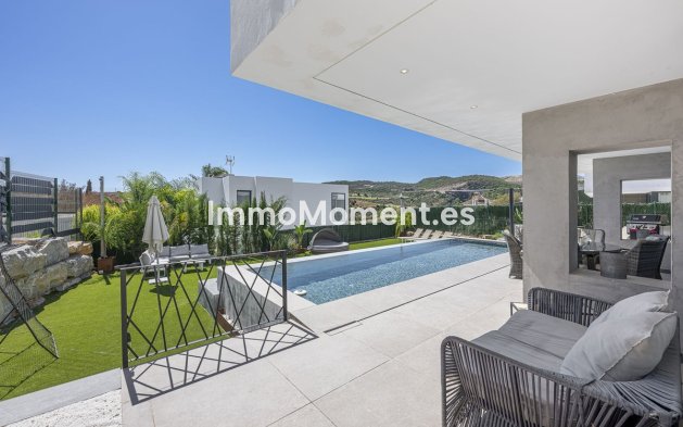 Reventa - Villa independiente - Estepona  - Valle Romano