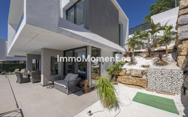 Reventa - Villa independiente - Estepona  - Valle Romano