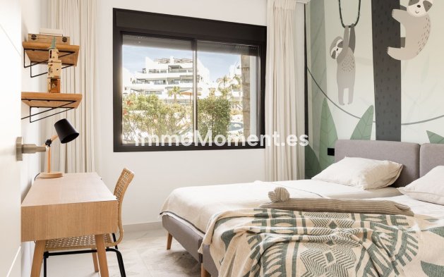 Revente - Appartement - Estepona  - Estepona Centro