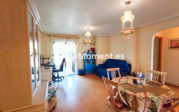 Resale - Apartment - Orihuela Costa - Cabo roig - La Zenia