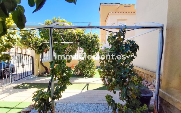 Resale - Apartment - Orihuela Costa - Cabo roig - La Zenia