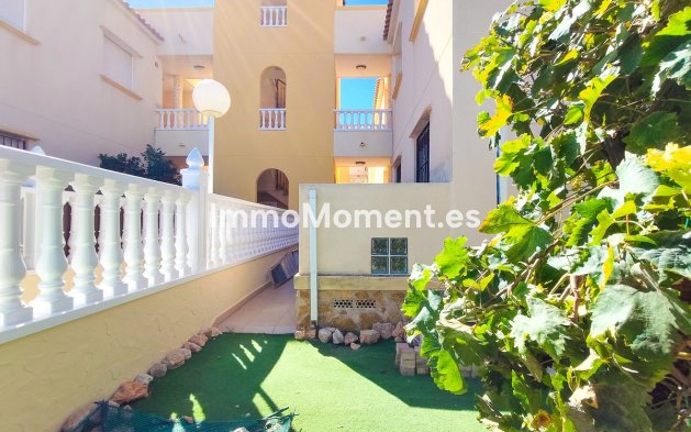 Resale - Apartment - Orihuela Costa - Cabo roig - La Zenia